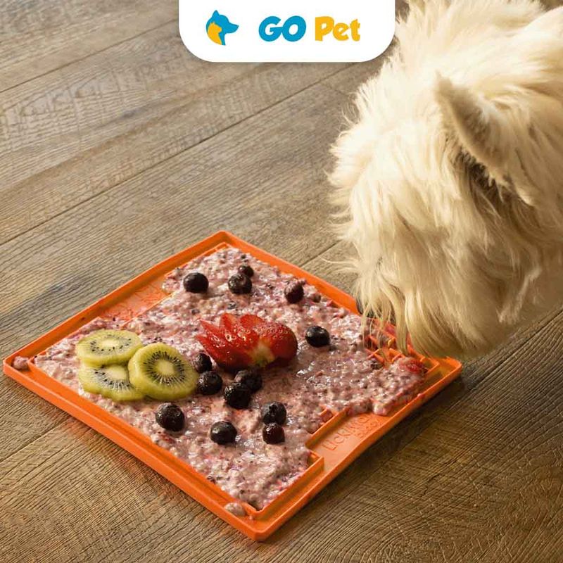 Lickimat-Buddy-Orange-Dog---Perro-Naranja-3