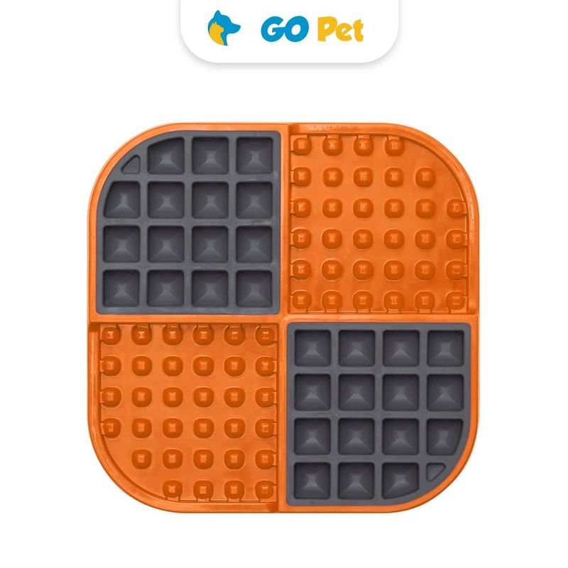 Lickimat-Slomo-Orange-Dog---Perro-Naranja-1